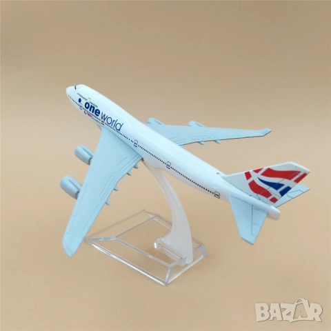 Boeing 747 самолет модел макет One World американски превоз пътници черна кутия пилот диспечер полет, снимка 2 - Коли, камиони, мотори, писти - 54059828