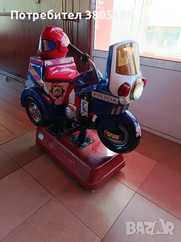 Детска клатушка - полицейски мотор