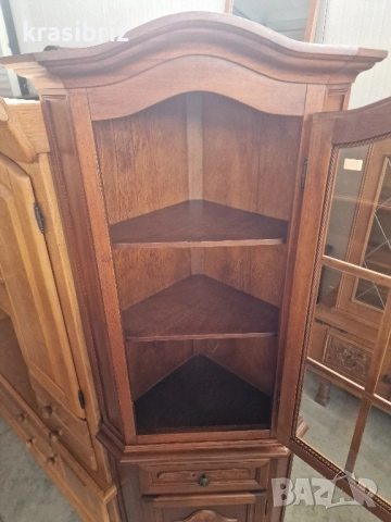 Масивна Ъглова Витрина внос от Германия , снимка 2 - Секции и витрини - 52168101