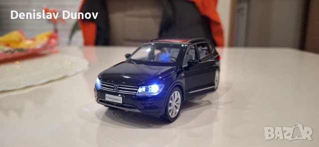 VW Tiguan 1:32 с отваряеми врати, капак, светещи фарове и стопове, снимка 11 - Коли, камиони, мотори, писти - 51210502