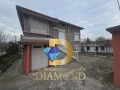 Двуетажна къща близнак в Димитровград, кв. Марийно, снимка 1