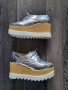 Сребърни обувки, снимка 1 - Дамски ежедневни обувки - 37099458
