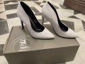 Красиви велурени обувки H&M, 35 номер!, снимка 1 - Дамски обувки на ток - 40237268