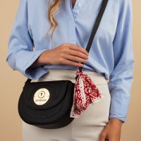 Нова оригинална дамска чанта Love Moschino за през рамо с прикрепено шалче, снимка 4 - Чанти - 40424857