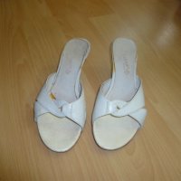 37н Бели летни чехли от естествена кожа, снимка 1 - Чехли - 40609498