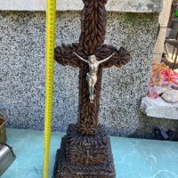 Дървен кръст Tramp изкуство-Tramp Art Crucifix, снимка 1 - Колекции - 42897571