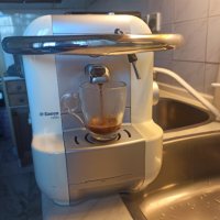 Кафе машина Лаваца мио с капсули, работи отлично , снимка 2 - Кафемашини - 38021408