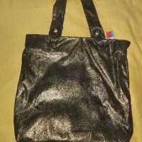 Голяма дамска чанта с протмоне , снимка 1 - Чанти - 36895316