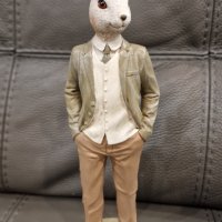 Великденски заек– джентълмен, 25см Италия., снимка 1 - Статуетки - 39448140