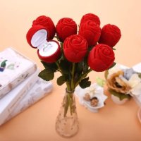 червена роза с дръжка кутия от кадифе плюш кутийка за пръстен бижу подарък, снимка 2 - Изкуствени цветя - 42743968