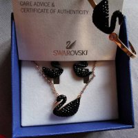 100% Оригинално Swarovski  комплект обеци, колие ,гривна, снимка 2 - Бижутерийни комплекти - 36804925