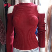 Червена блуза плетиво - по тялото с отворени рамене, снимка 1 - Блузи с дълъг ръкав и пуловери - 35264549