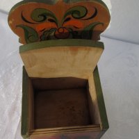 Дървена стара кутия за стена с капак, снимка 9 - Антикварни и старинни предмети - 29729469