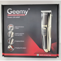 Акумулаторна машинка за подстригване и оформяне G E E M Y GM 6069, снимка 2 - Машинки за подстригване - 44778012