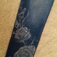 УНИКАЛЕН клин, имитиращ дънки, с принт рози, снимка 2 - Клинове - 42227596