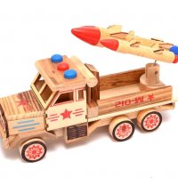 Дървен военен камион с ракети., снимка 8 - Коли, камиони, мотори, писти - 32018740