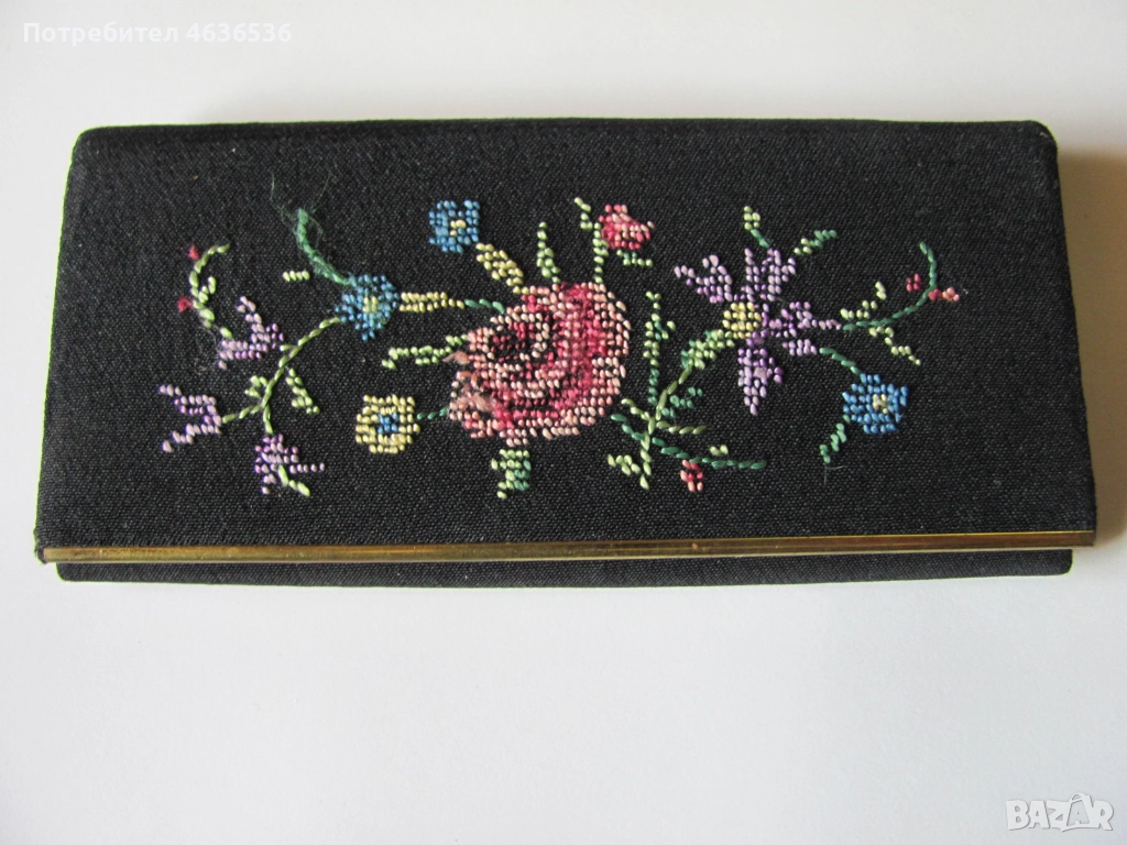 30-те Аксесоар-ръчна бродерия, огледало и гребенче, снимка 1