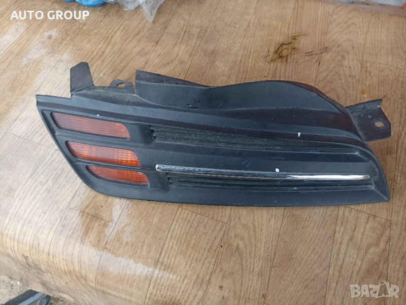 Решетка с мигач дясна за Нисан Микра / Nissan Micra K12, снимка 1