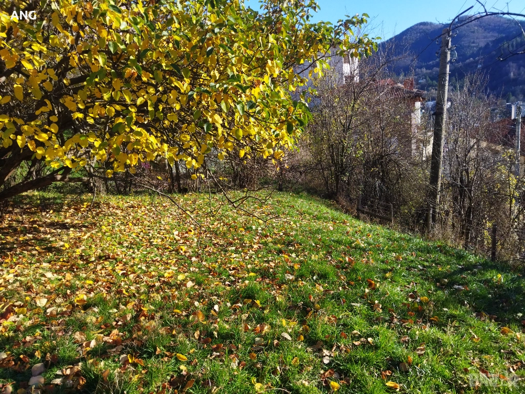 Продава парцел с проект за къща в гр.Смолян, снимка 1