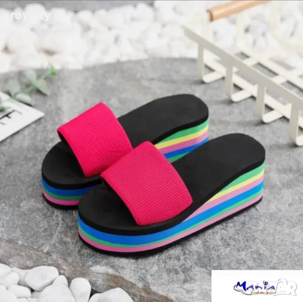 Цикламени чехли на платформа с цветовете на дъгата, снимка 1