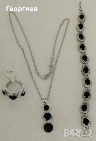 Бижутерия колиета,медальони с камък,и перли