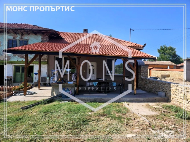 Две къщи в един парцел в с. Горна Липница, обл. В. Търново, снимка 2 - Къщи - 51439717