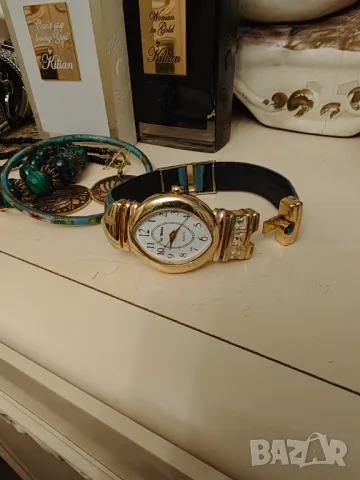 Красив позлатен часовник ,кожена каишка ,камъни , снимка 4 - Дамски - 48473511