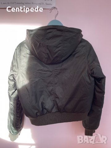 Оригинално кроп яке с пух Calvin Klein, снимка 2 - Якета - 35348218