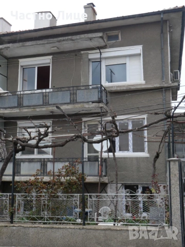 Къща в гр.Аксаково с РЗП 210 кв.м., снимка 2 - Къщи - 53922681