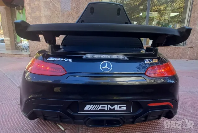 Акумулаторна кола Mercedes-Benz AMG GTR (с дистанционно и зарядно) - като НОВА, снимка 2 - Детски велосипеди, триколки и коли - 56106112