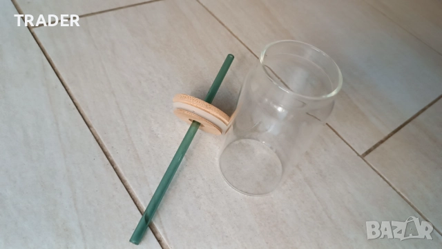 Стъклена чаша със сламка, бамбуков капак, силиконов уплътнител, вместимост 460 мл, снимка 4 - Чаши - 20483873