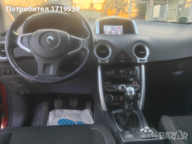 Renault Koleos 2.5 i бензин 4х4 Фейслифт, снимка 10 - Автомобили и джипове - 43334922