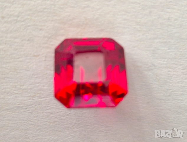 Естествен фасетиран рубин 7.70 k. Сертификат, снимка 2 - Други - 52242832