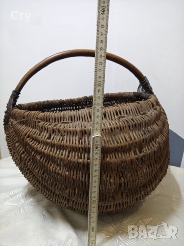 Стара плетена кошница, снимка 3 - Декорация за дома - 53972005