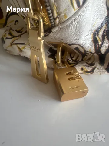 Приказка/Feyri Прада/Prada мека и лека чанта от естествена телешка кожа. Нова, снимка 4 - Чанти - 49908048