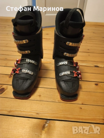 Продавам ски обувки Атомик 