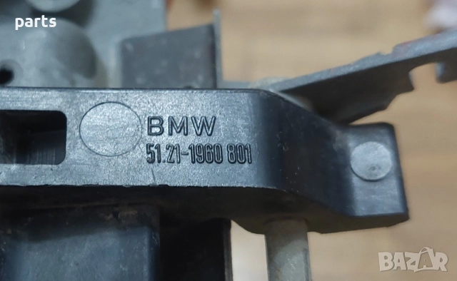 Дясна Външна Дръжка БМВ Е36 Компакт - 51211960801, снимка 5 - Части - 52933211