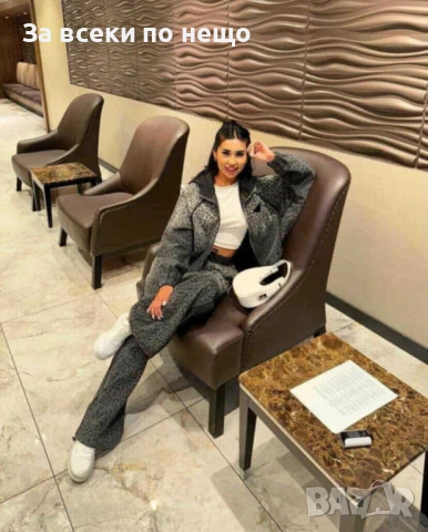 Prada Дамски Спортен Комплект🔝Дамски Спортен Екип Прада - 2 Цвята Код I_67, снимка 3 - Спортни екипи - 52104646