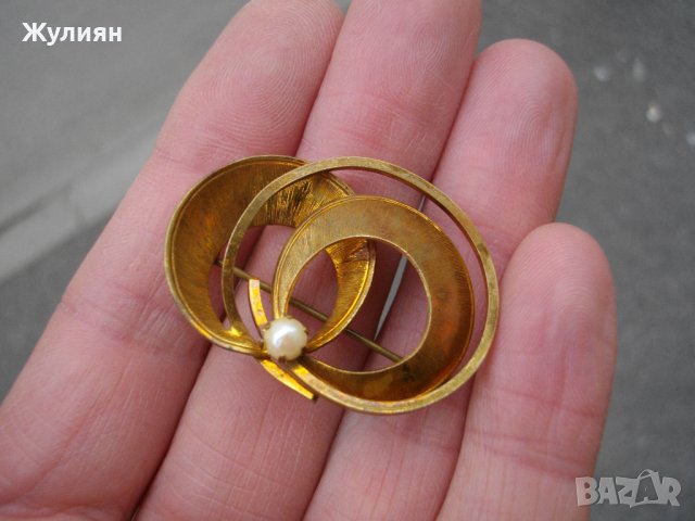 СТАРА ПОЗЛАТЕНА БРОШКА, снимка 1