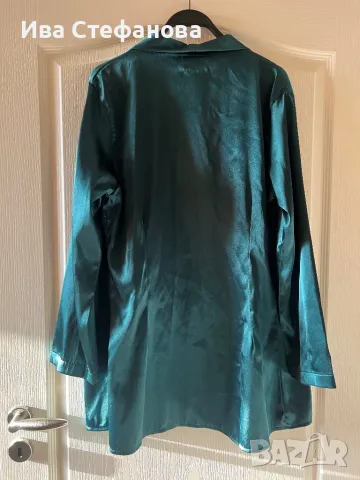 Дизайнерско ново  зелен сатен сатенено  кимоно Дидо Георгиев one size размер универсален , снимка 5 - Сака - 47342578