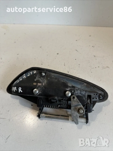 Предна дясна външна дръжка за Alfa Romeo 159 Sportwagon (2009), снимка 2 - Части - 53174784