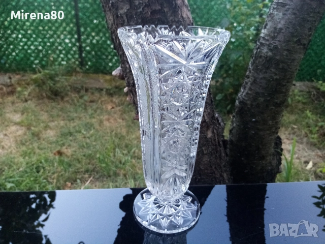 Кристална ваза