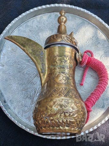 Ориенталска каничка за кафе с поднос. , снимка 4 - Антикварни и старинни предмети - 50656223