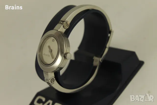 Оригинален Швейцарски Дамски Часовник GUCCI 105, снимка 5 - Дамски - 49094590