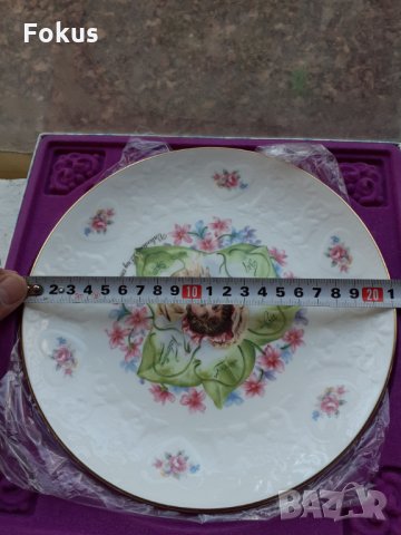 Колекционерска чиния Royal Doulton Valentines Day 1984, снимка 4 - Антикварни и старинни предмети - 35211164