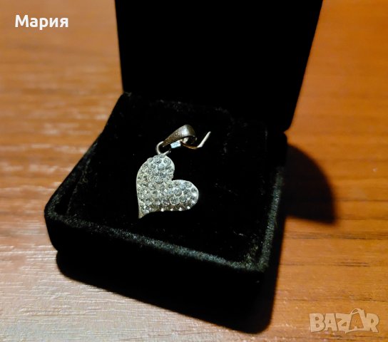 Сребърна висулка сърце с камъчета Сваровски, снимка 1 - Колиета, медальони, синджири - 39353441