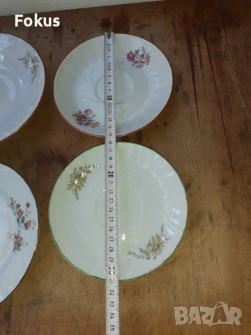 Български порцелан малки чинии, снимка 5 - Антикварни и старинни предмети - 53268292