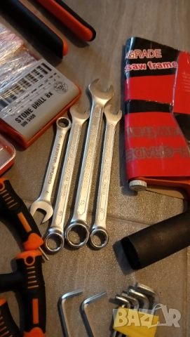 комплект инструменти отвертки клещи битове гаечен ключ гарги свредла скоби ролетка, снимка 14 - Други инструменти - 52687741