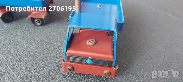 Метално камионче Мачбокс 