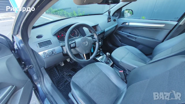 Опел Астра H1.7 110кс 2010, снимка 7 - Автомобили и джипове - 51418550